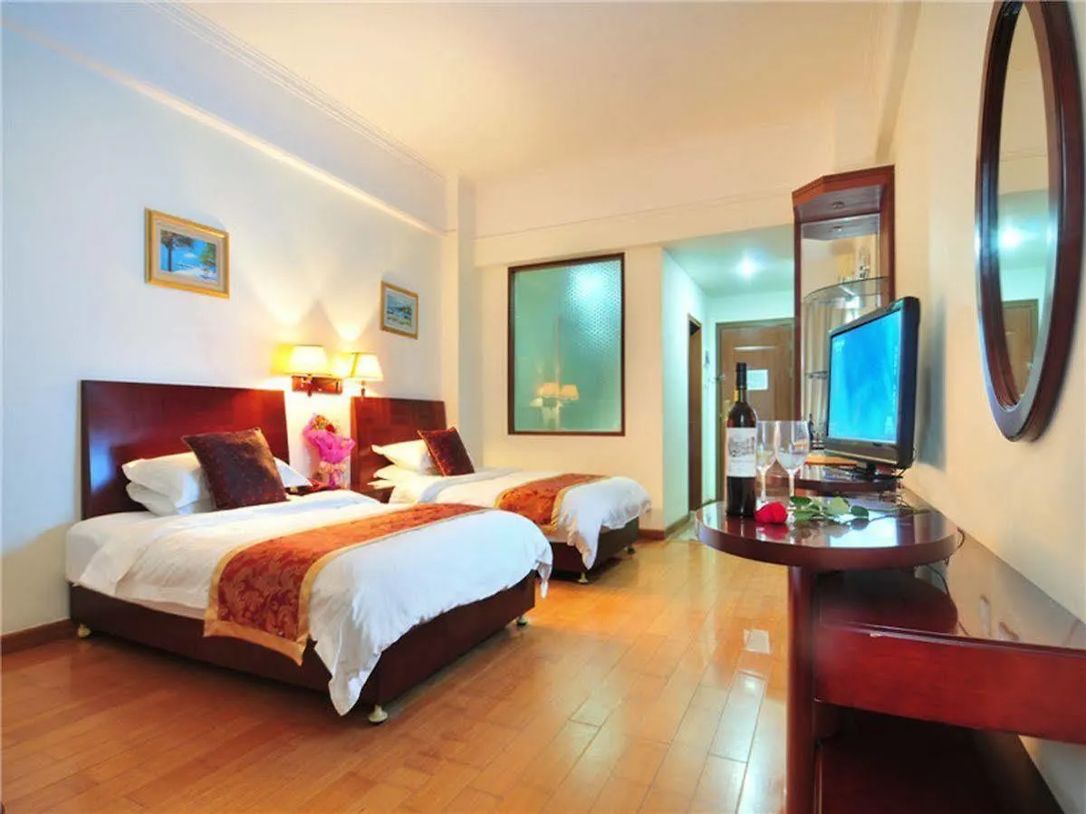 Sanya Zhouheng Hotel 4*,  Kína